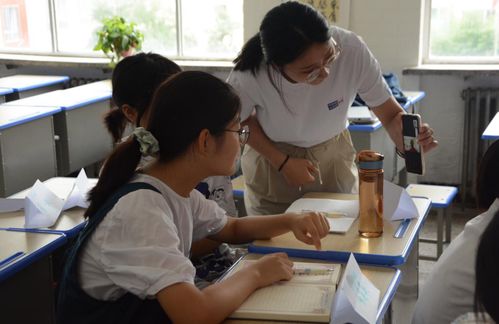 外研19研究生科技服务团赴秦安第五中学开展英语夏令营活动